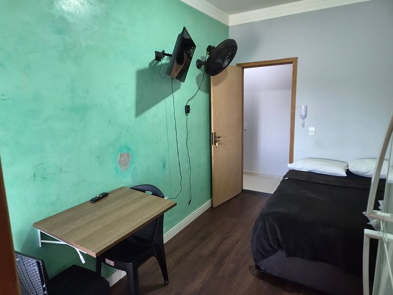 loft 12 em Salto Acomoda até 2 pessoas rede urbana