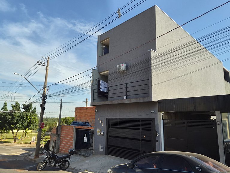 loft 15 em Salto Acomoda até 4 pessoas rede urbana