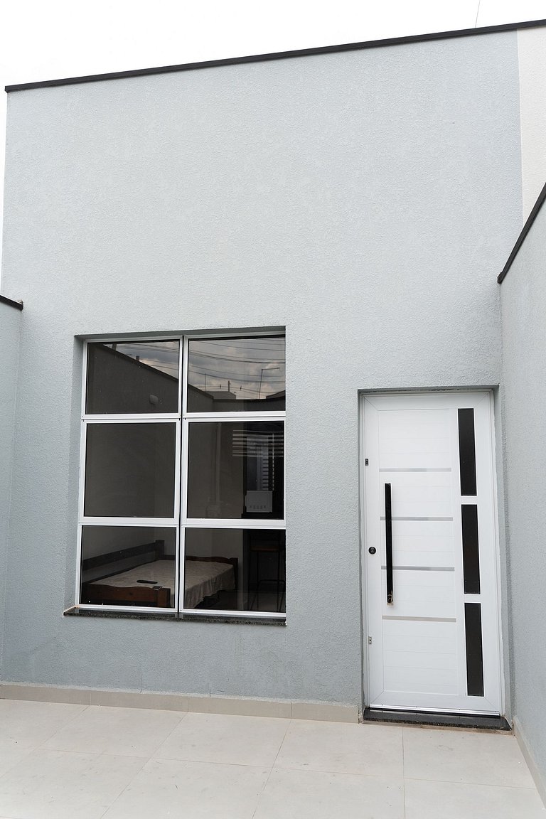 Casa 2 Quartos com Ar até 8 Pessoas Jd. Sabiás