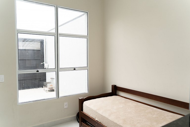 Casa 2 Quartos com Ar até 8 Pessoas Jd. Sabiás