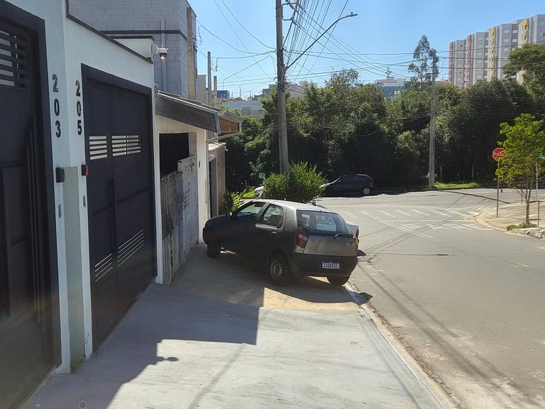 Casa 2 Quartos com Ar até 8 Pessoas Jd. Sabiás