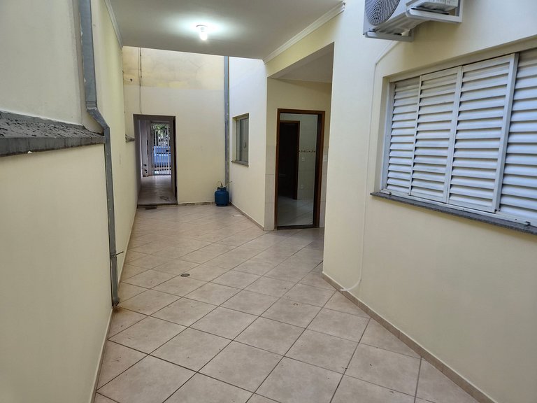 Casa com 2 quartos e ar-condicionado