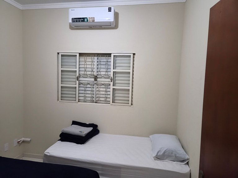 Casa com 2 quartos e ar-condicionado