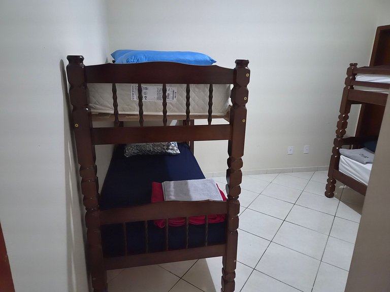 Casa com 2 quartos e ar-condicionado