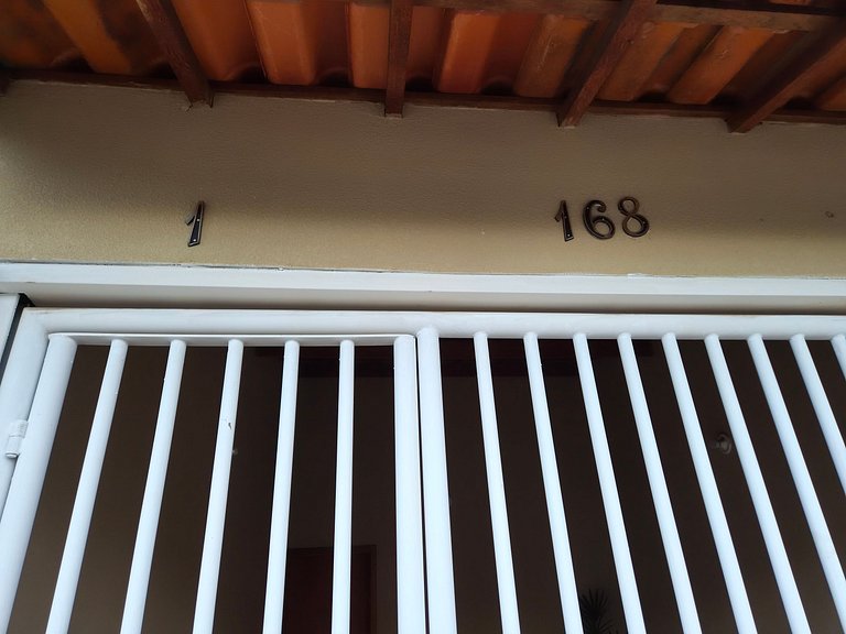 Casa 3 Quartos com Ar até 12 Pessoas Jd. maritaca