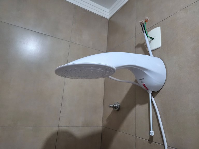 Casa 3 Quartos com Ar até 12 Pessoas Jd. maritaca