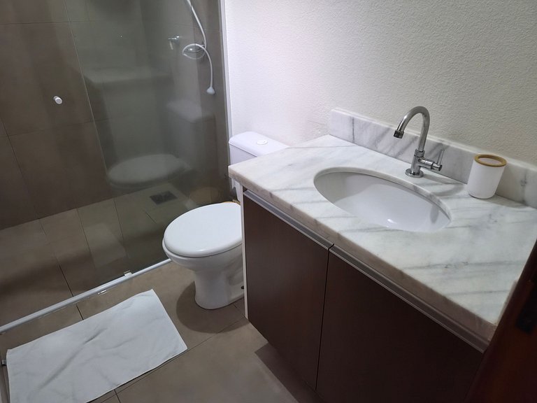 Casa 3 Quartos com Ar até 12 Pessoas Jd. maritaca