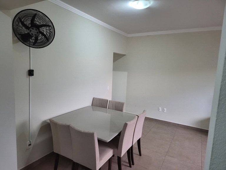 Casa 3 Quartos com Ar até 12 Pessoas Jd. maritaca