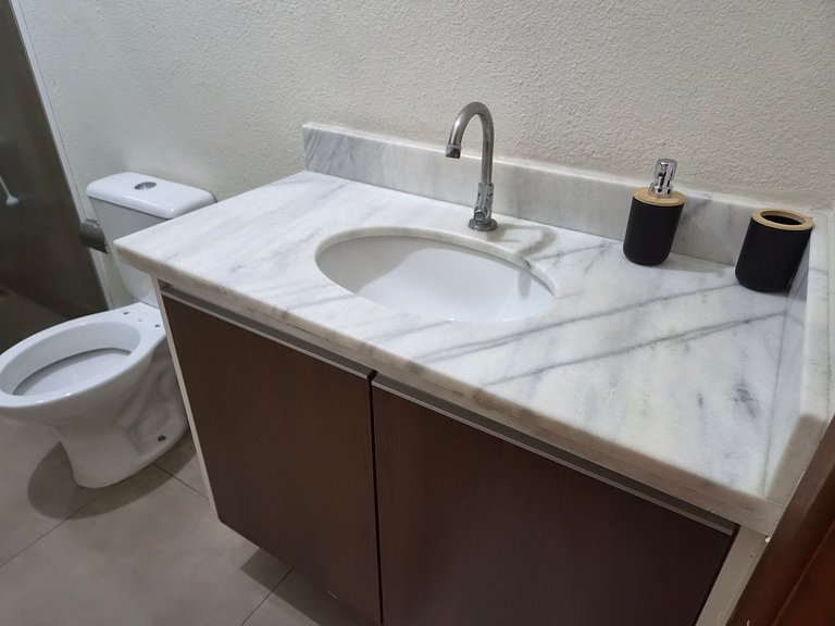 Casa 3 Quartos com Ar até 12 Pessoas Jd. maritaca