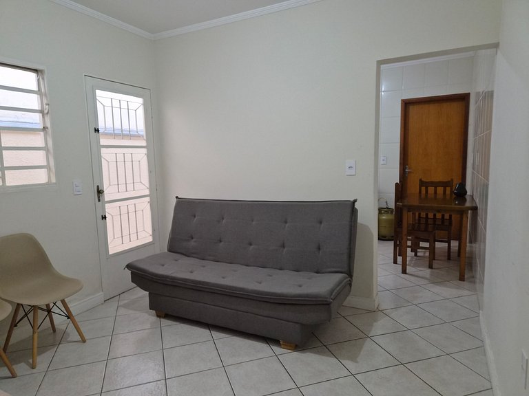 Casa com 2 quartos e ac próxima ao distrito