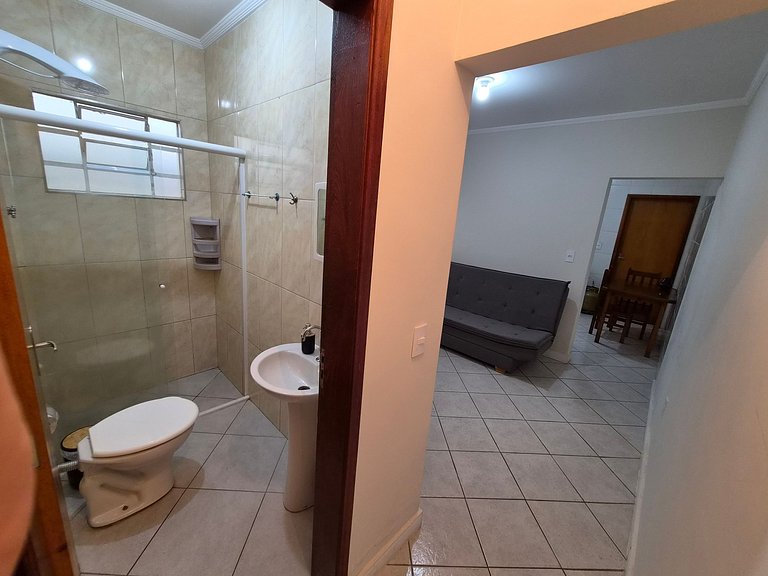 Casa com 2 quartos e ac próxima ao distrito