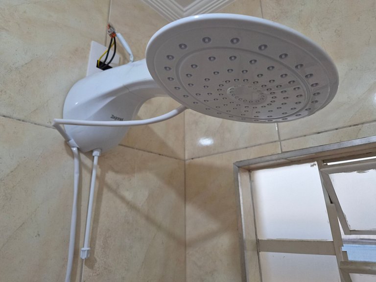 Casa com 2 quartos e ac próxima ao distrito